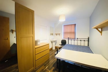 6 bed house, Kimbolton Avenue, Radford, Nottingham, NG71PS - Image 3