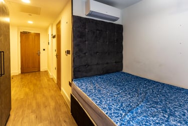 Standard Studio with Aircon - Image 12