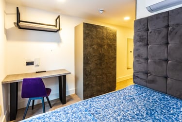 Standard Studio with Aircon - Image 15
