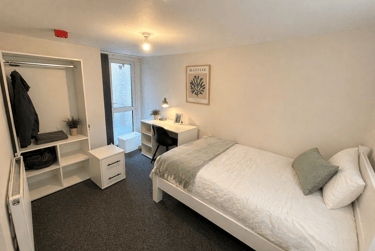 7 bed house, Merthyr Street, Cathays, Cardiff, CF244JL - Image 1