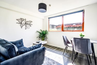 2 Bed Apartment - Image 6