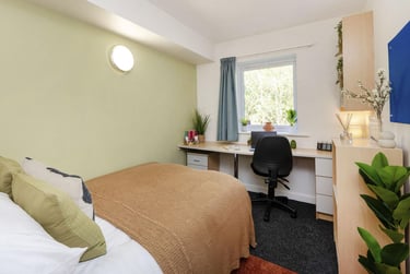 Ensuite at Leighton Hall, Leighton Street, City Centre, Preston, PR18RH - Image 1