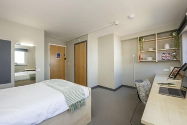 Classic Plus Ensuite - Image 2
