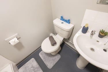 Premium Ensuite - Image 5