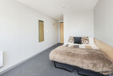 Premium Plus Ensuite - Image 2