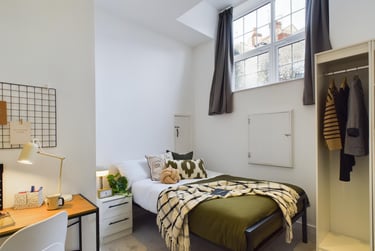 4 bed house, Bower Road, Crookesmoor, Sheffield, S101ER - Image 1