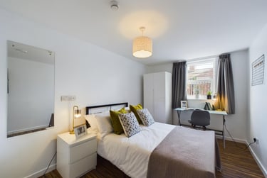 6 bed house, Deramore Street, Rusholme, Manchester, M144DT - Image 1