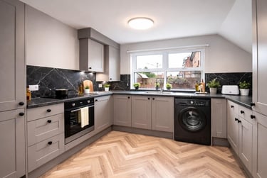Small Ensuite - Image 3
