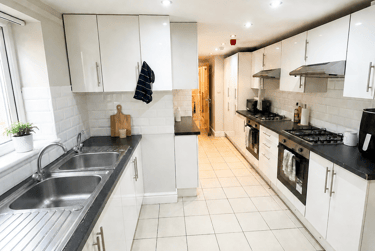 7 bed house, Treherbert Street, Cathays, Cardiff, CF244JN - Image 6
