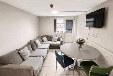 7 bed house, Treherbert Street, Cathays, Cardiff, CF244JN - Image 2