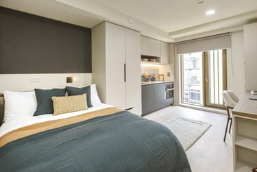 Classic Studio at Broadway Studios, Renfield Street, City Centre, Glasgow, G23AX - Image 2