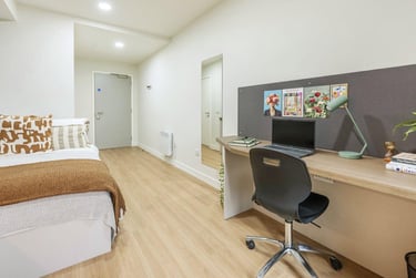 Standard Studio at Broadway Studios, Renfield Street, City Centre, Glasgow, G23AX - Image 5