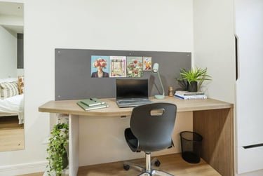 Standard Studio at Broadway Studios, Renfield Street, City Centre, Glasgow, G23AX - Image 3