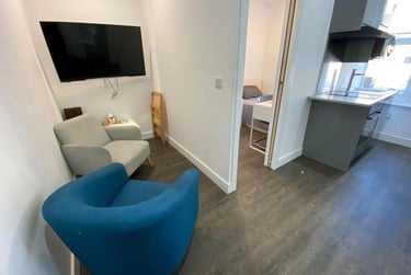 2 bed house, 2, Sharrow, Sheffield, S118NX - Image 2