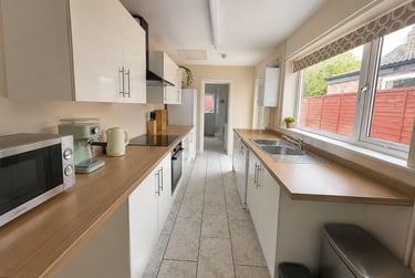 5 bed house, Gresham Street, West End, Lincoln, LN11PZ - Image 1