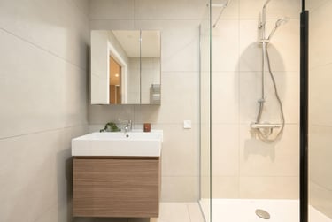 Deluxe Studio Wet Room at The Pepper Mill, 24-36 Dunedin Street, Marchmont, Edinburgh, EH74JG - Image 8