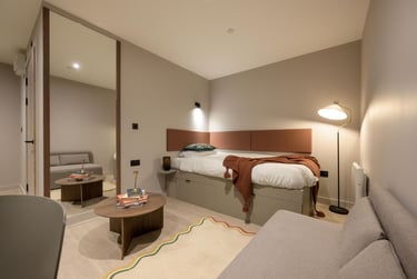 Deluxe Studio Wet Room at The Pepper Mill, 24-36 Dunedin Street, Marchmont, Edinburgh, EH74JG - Image 3