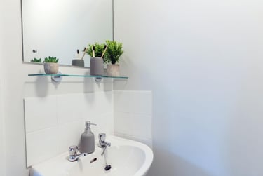 Gold En Suite at St Peters Court, Midland Way, Lenton, Nottingham, NG73EU - Image 15