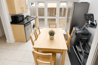6 bed house, Bampton Street, City Centre, Loughborough, LE112DR - Image 3