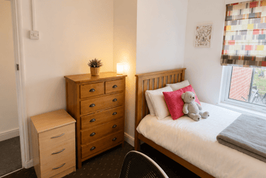 4 bed house, Hubert Road, Selly Park, Birmingham, B296ES - Image 2