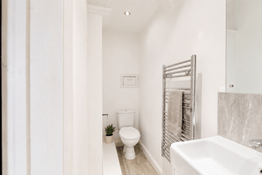 1 bed house, Ashby Road, City Centre, Loughborough, LE113AA - Image 4