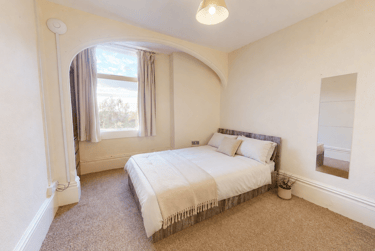 12 bed house, Ashby Road, City Centre, Loughborough, LE113AD - Image 1