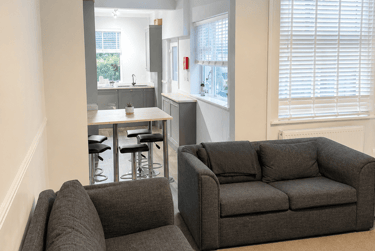 5 bed house, Burleigh Road, City Centre, Loughborough, LE113BA - Image 2