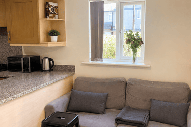 4 bed house, Wheeltappers Way, City Centre, Loughborough, LE115EA - Image 2