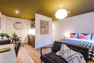 1 bed house, Consort Terrace, Hyde Park, Leeds, LS31ET - Image 1