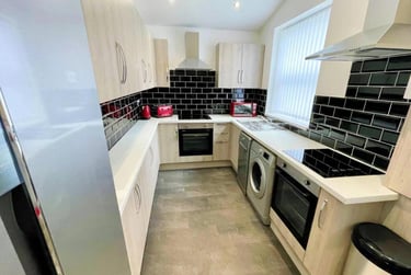 5 bed house, Connaught Road, Low Hill, Liverpool, L78RW - Image 2