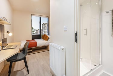 Classic Plus Ensuite at Press House, 81-88 Beresford Street, Woolwich, London, SE186BG - Image 4