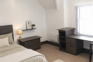 1 bed house, Derby Road, City Centre, Loughborough, LE115AG - Image 1