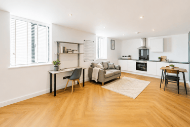 1 bed house, Derby Road, City Centre, Loughborough, LE115HL - Image 1
