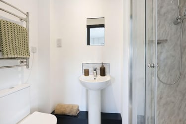Gold Studio at Icon House, Registry Street, City Centre, Stoke, ST41JP - Image 5