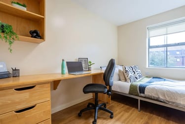 Bronze Non Ensuite at Hotwells House, 192-216 Hotwell Road, Clifton, Bristol, BS84UR - Image 2