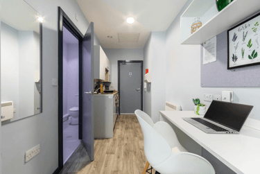 Bronze Studio - Image 9