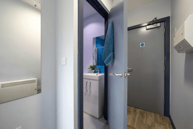 Gold Ensuite at Archer House, Castle Gate, Lace Market, Nottingham, NG17AW - Image 8