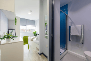 Gold Ensuite at Archer House, Castle Gate, Lace Market, Nottingham, NG17AW - Image 9