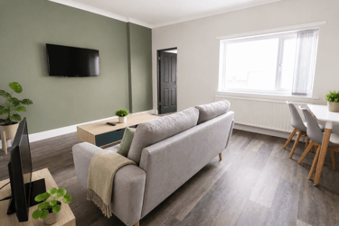 2 bed house, High Street, Langley Moor, Durham, DH78JW - Image 2