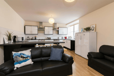 Silver Ensuite - Image 5