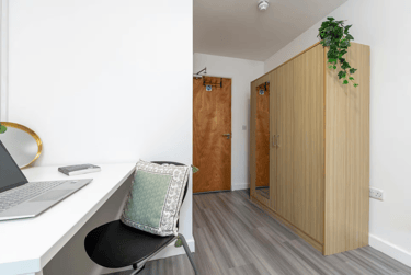 Silver Non Ensuite at Castle Gate, 33-44 Castle Gate, City Centre, Nottingham, NG17AT - Image 2