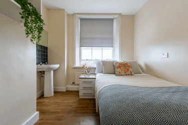 Silver Non Ensuite at Garth Heads, Off Melbourne Street, City Centre, Newcastle, NE12JE - Image 3