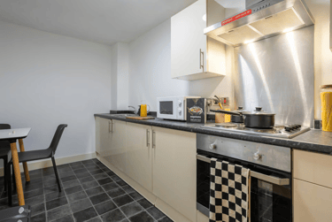 Bronze Non Ensuite - Top Floor - Image 7