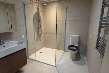 Deluxe Studio Wet Room at The Pepper Mill, 24-36 Dunedin Street, Marchmont, Edinburgh, EH74JG - Image 8