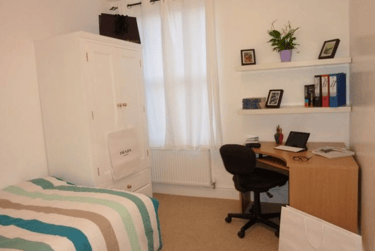 4 bed house, Station Street, City Centre, Loughborough, LE115EF - Image 1