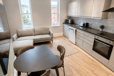 5 bed house, Stokes Croft, Kingsdown, Bristol, BS13QY - Image 2