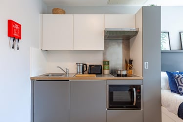 Premium Gold Studio - Image 4