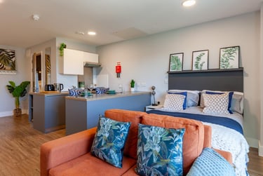 Luxury Gold Studio - Image 3