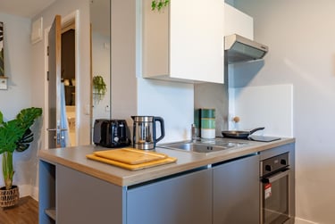 Luxury Gold Studio - Image 11