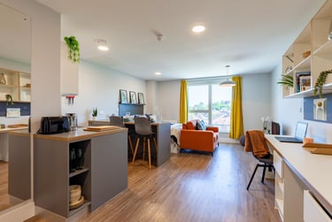 Luxury Gold Studio - Image 18